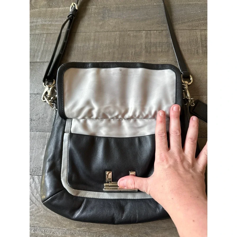 Coach B1393-F23084 Kristin Spectator Hobo Black White Convertible Y2K - Picture 7 of 10